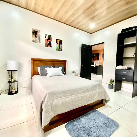 Orange Apartment 5 Min Aeropuerto Juan Santamaria Alajuela Exteriér fotografie