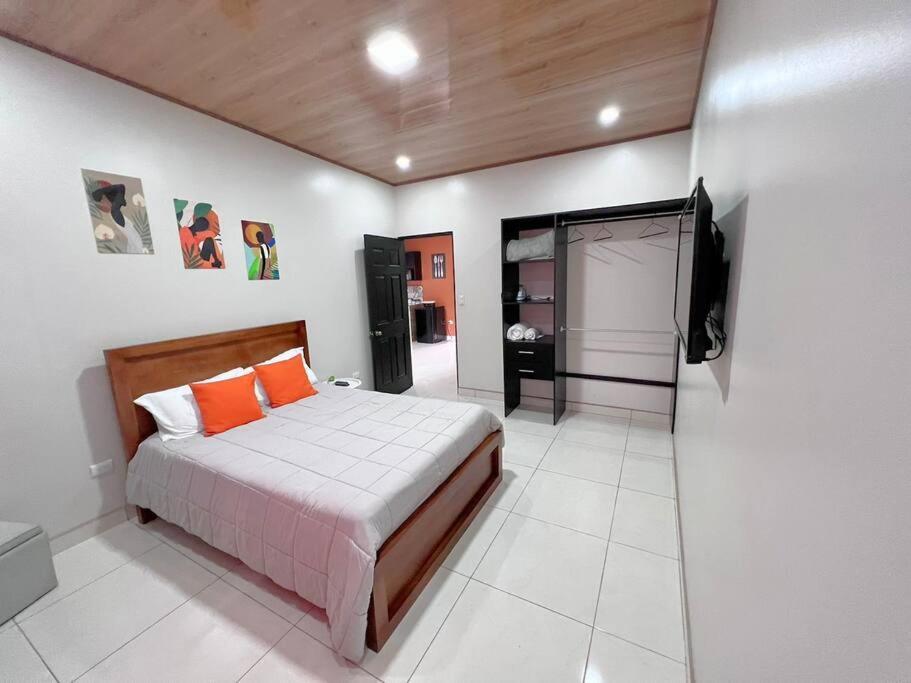 Orange Apartment 5 Min Aeropuerto Juan Santamaria Alajuela Exteriér fotografie